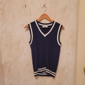 Amazon white/navy blue vest